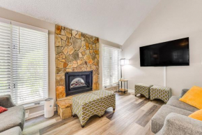 Pet-Friendly Charlotte Home with Deck Near Uptown!